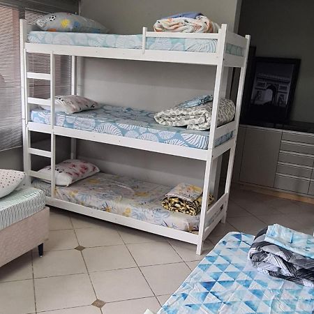 Hostel Oktoberfest Casa Laranja Блуменау Экстерьер фото